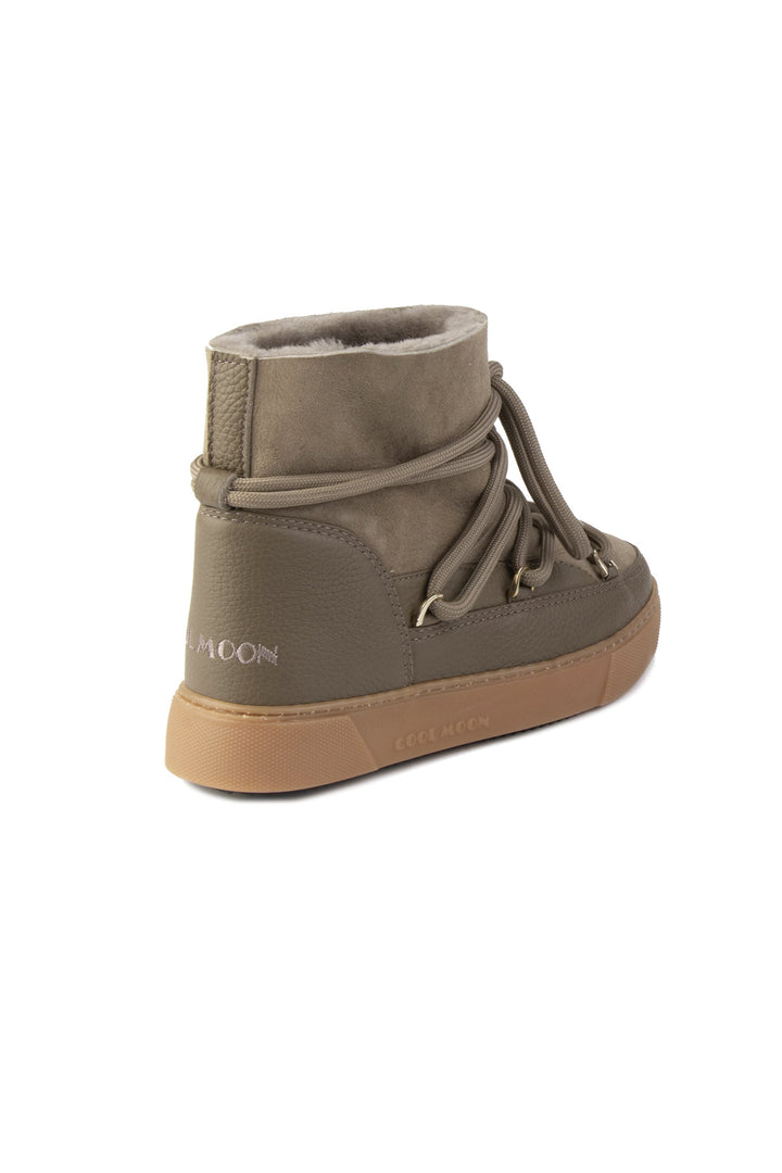 Cool Moon Carlin Sheepskin Women's Boots - Pegia