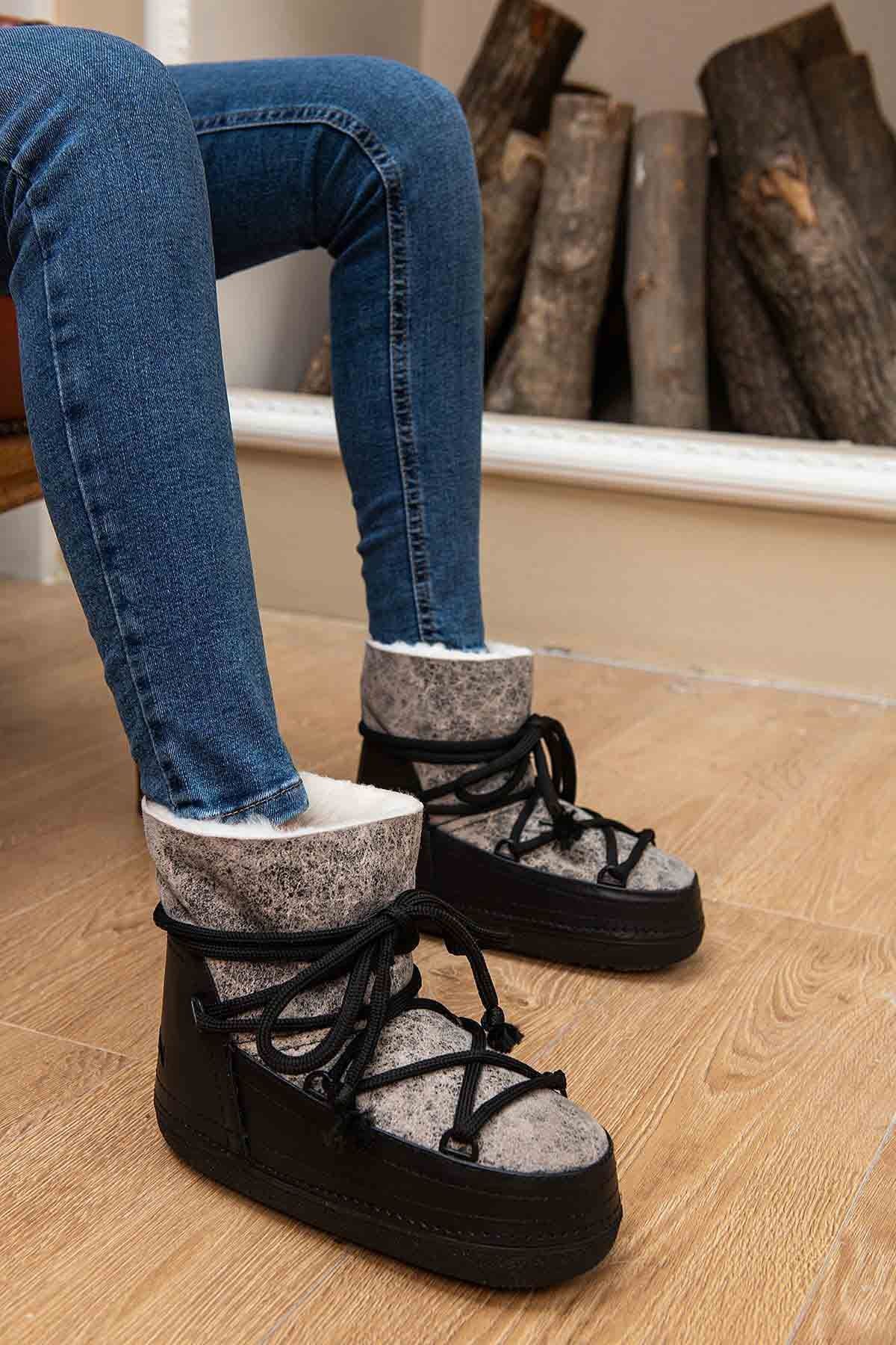 Cool Moon Sheepskin Women Snow Boots 251357  - Black