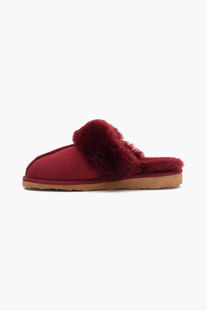 Pegia Monse Sheepskin Women's Slippers - Pegia