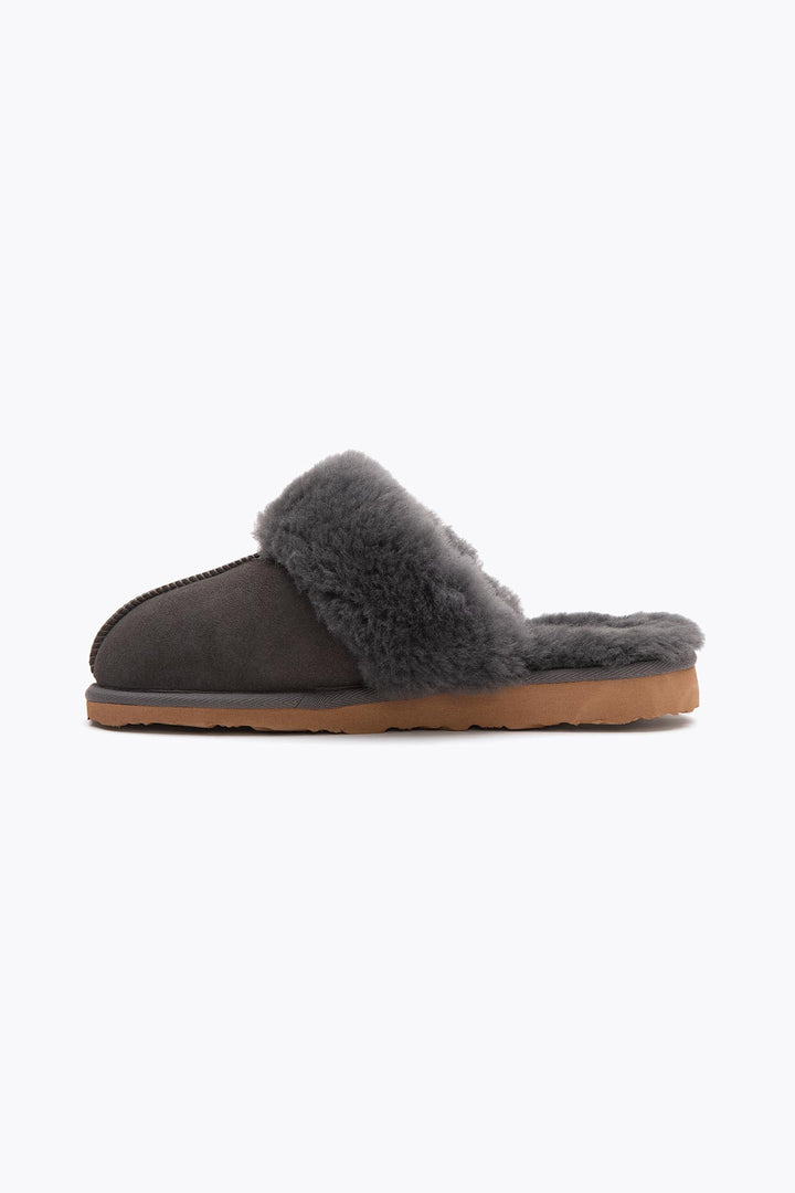 Pegia Monse Sheepskin Women's Slippers - Pegia