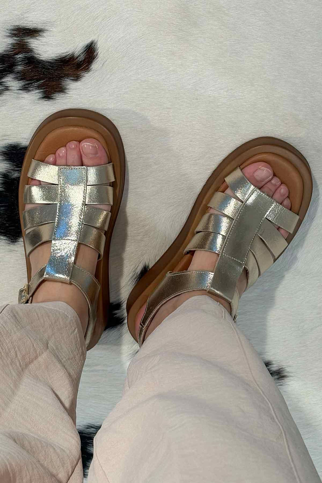 Pegia Strappy Women’s Leather Sandals DG6096  - Gold