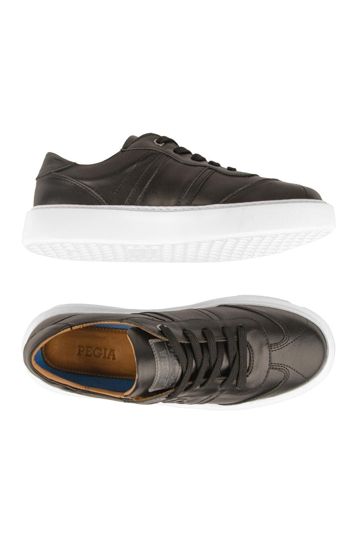 Pegia Bold Genuine Leather Sneaker 500990  - Black