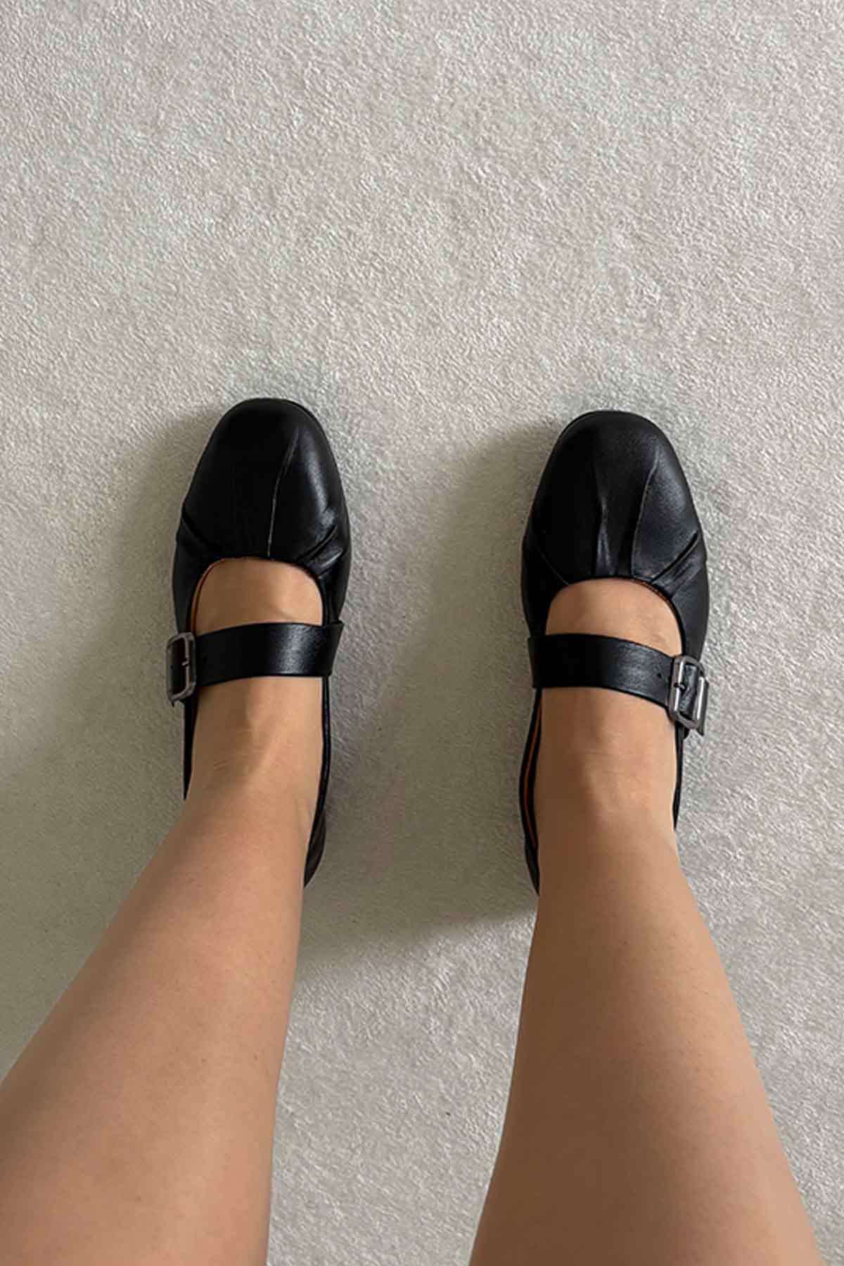 Pegia Leather Buckle Women's Ballet Flats DG6104  - Black