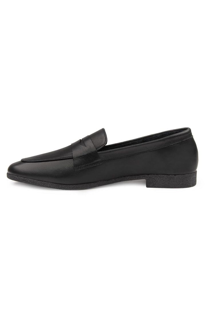 Pegia Women's Leather Loafers DG6043  - Black