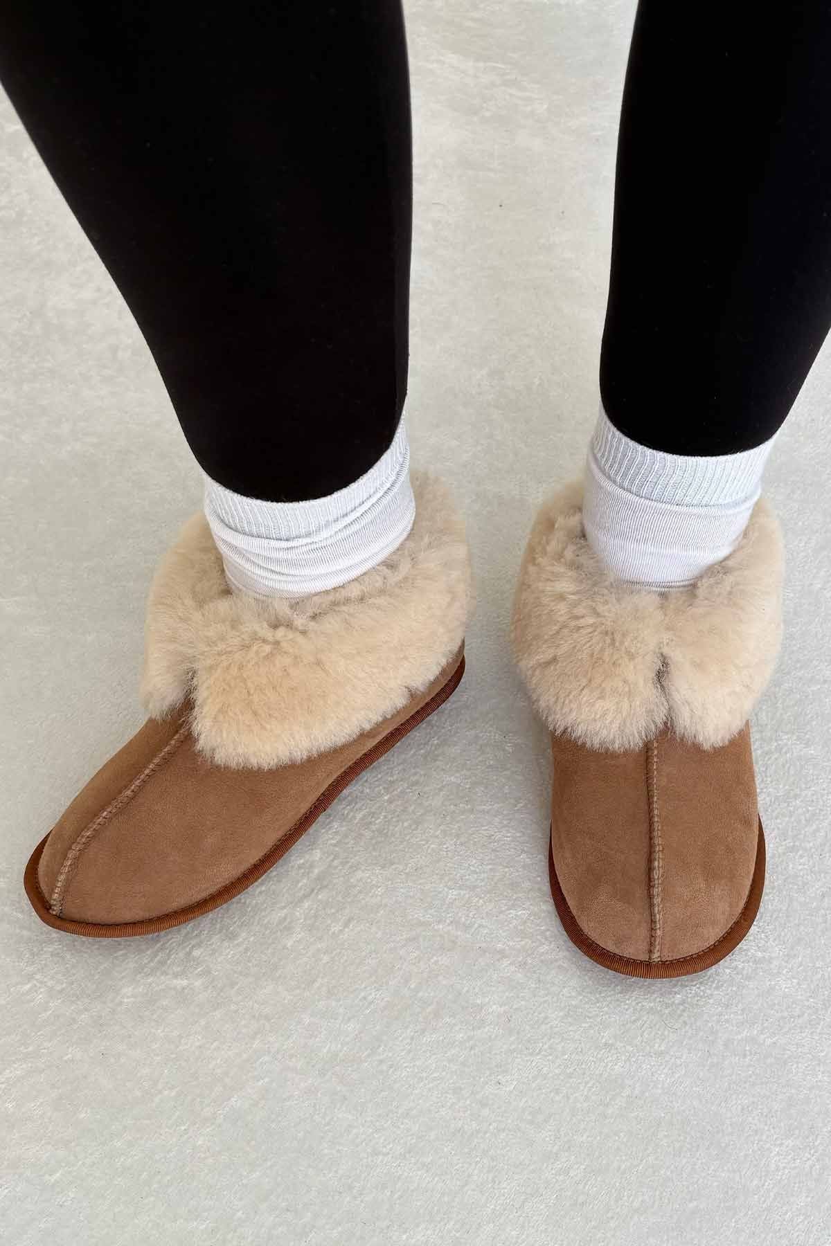 Pegia Women's Sheepskin Slippers 191210  - Chestnut