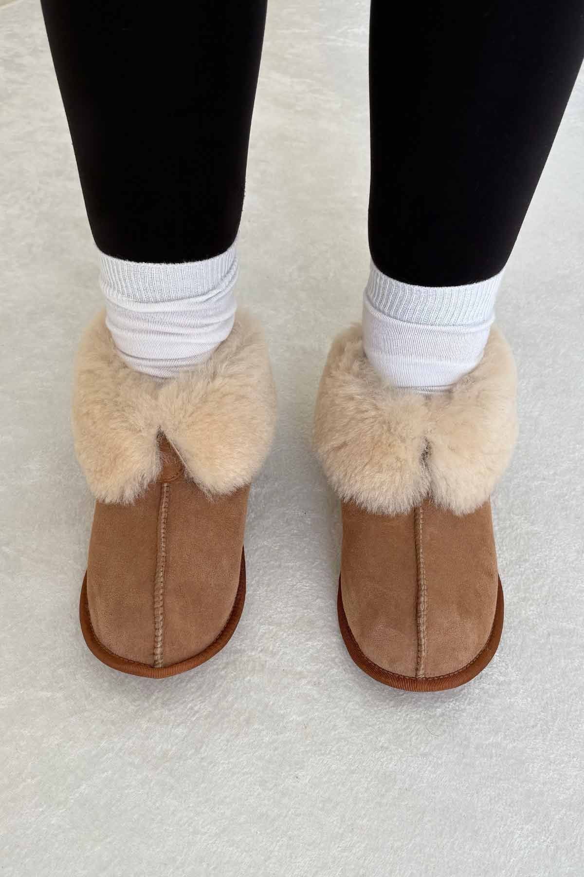 Pegia Women's Sheepskin Slippers 191210  - Chestnut