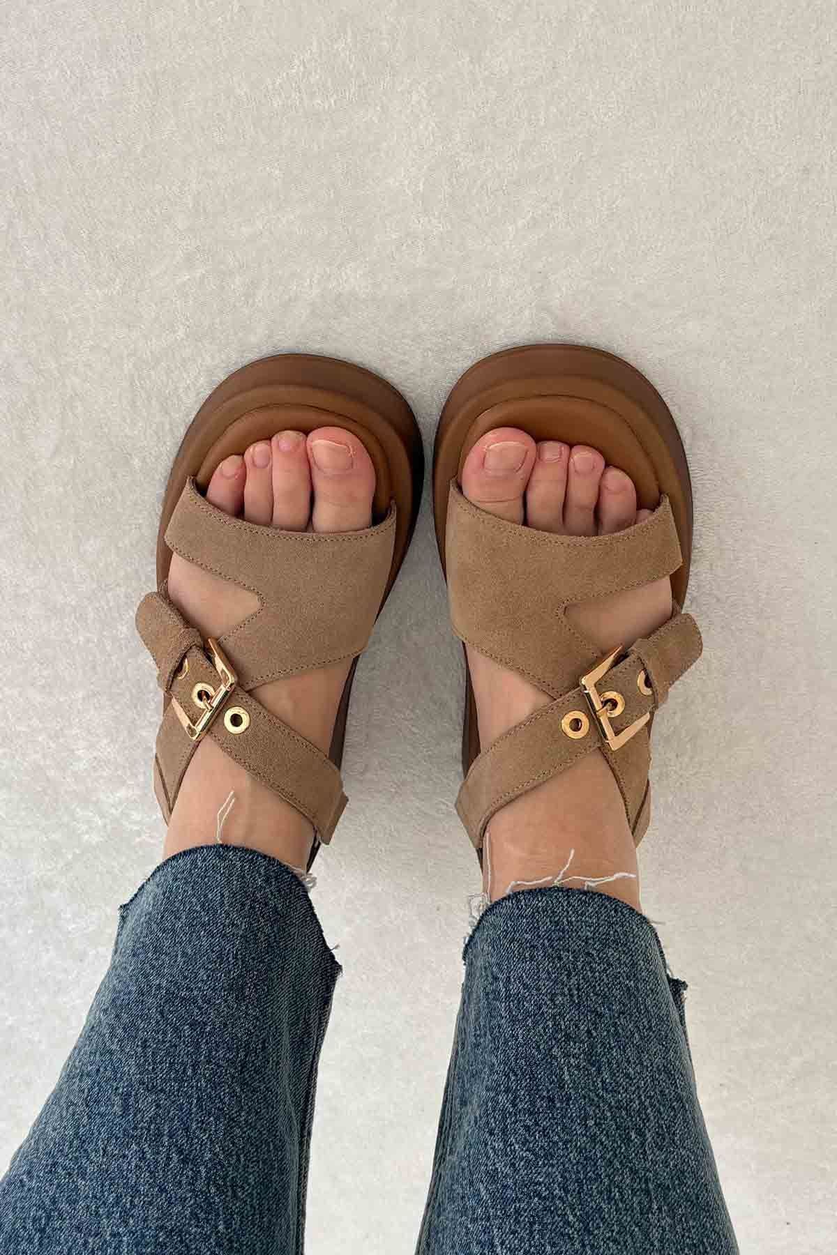 Pegia Genuine Suede Buckle Women's Sandal DG6092  - Latte