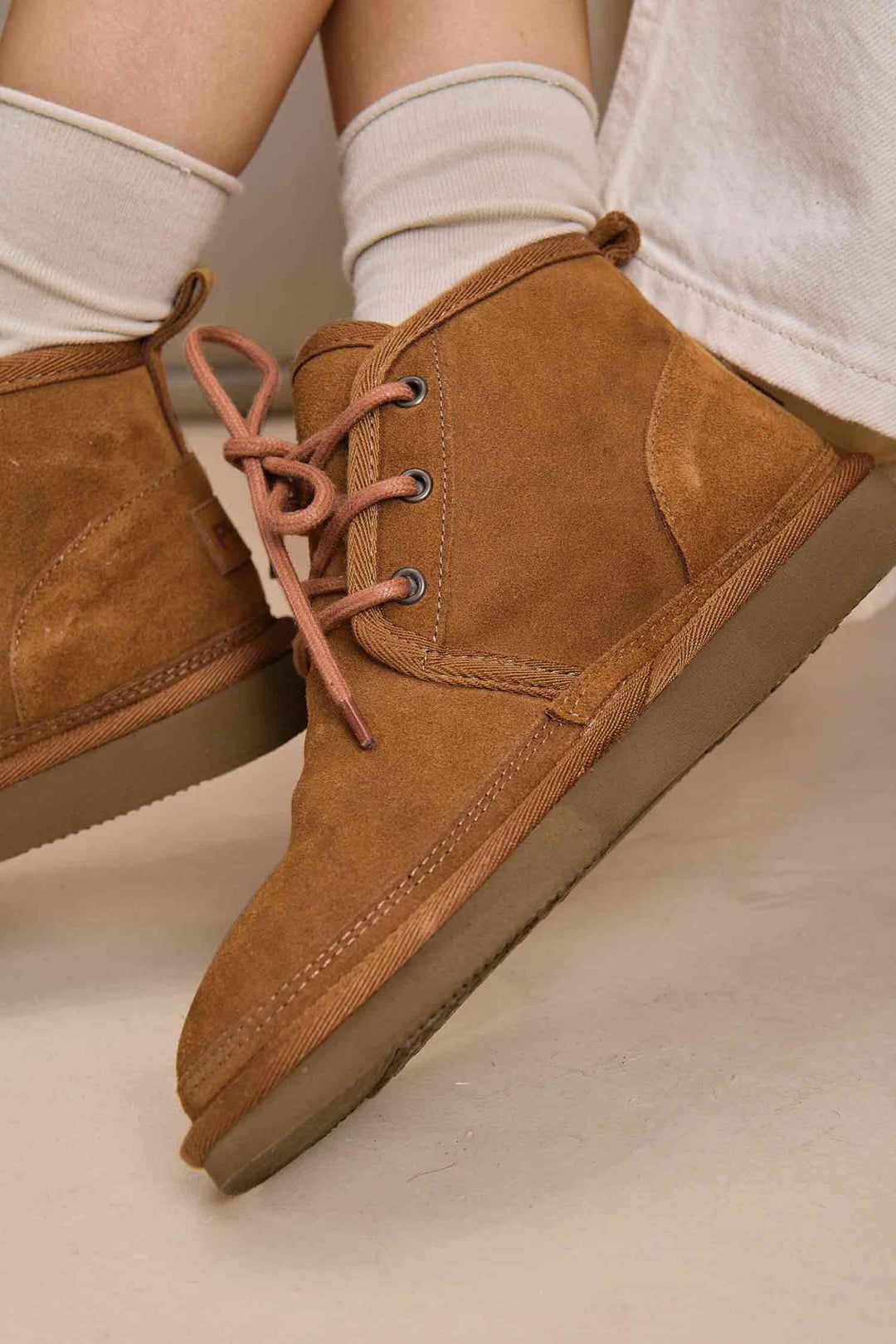 Pegia Shearling Lace-up Women's Boots 191112  - Chestnut