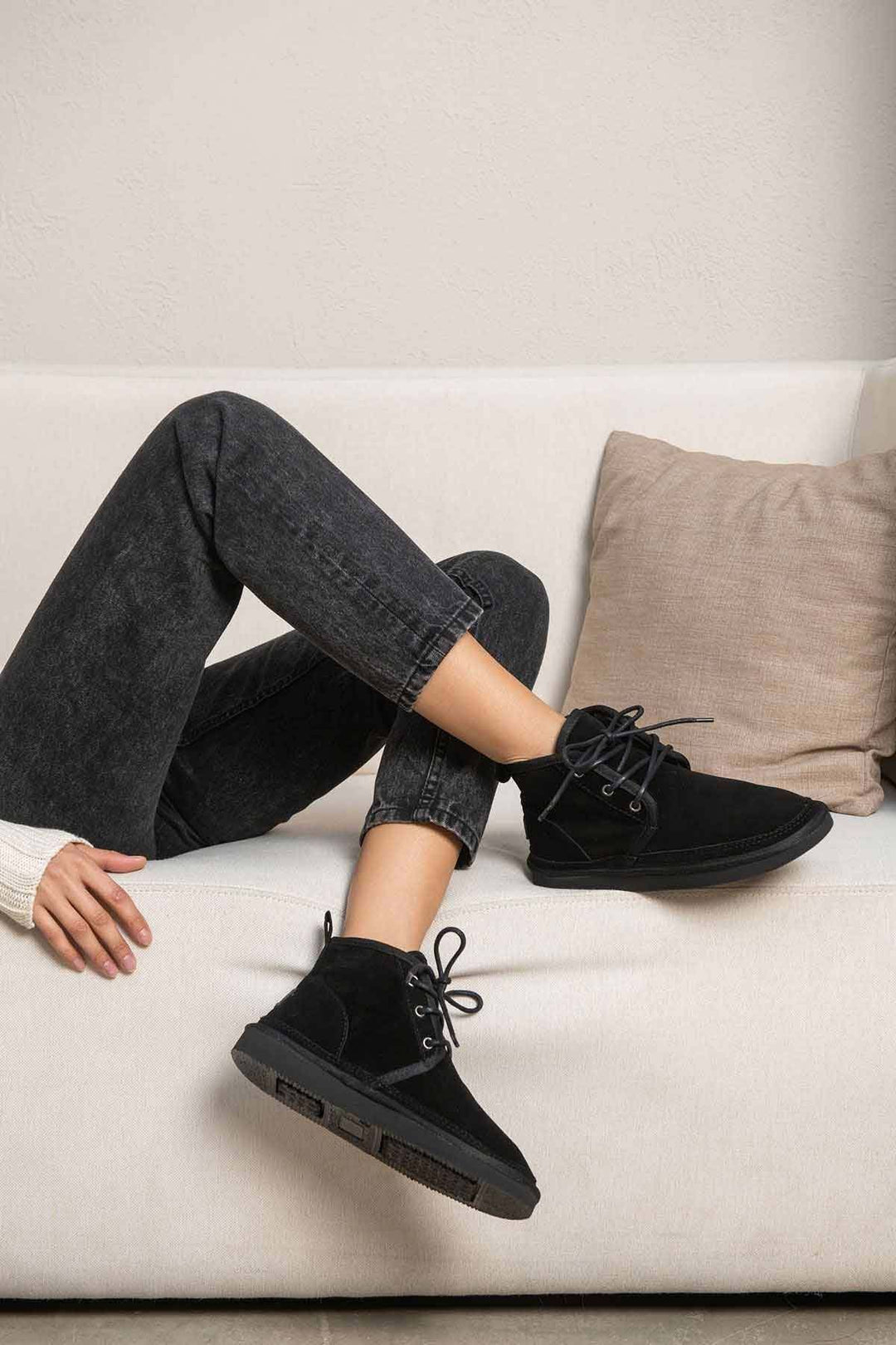 Pegia Shearling Lace-up Women's Boots 191112  - Black