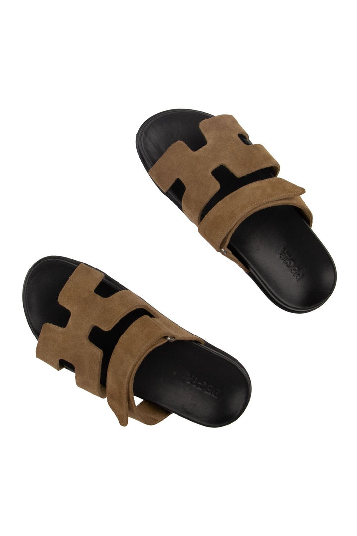 Stone suède dames sandalen met verstelbare band Pegia Henna