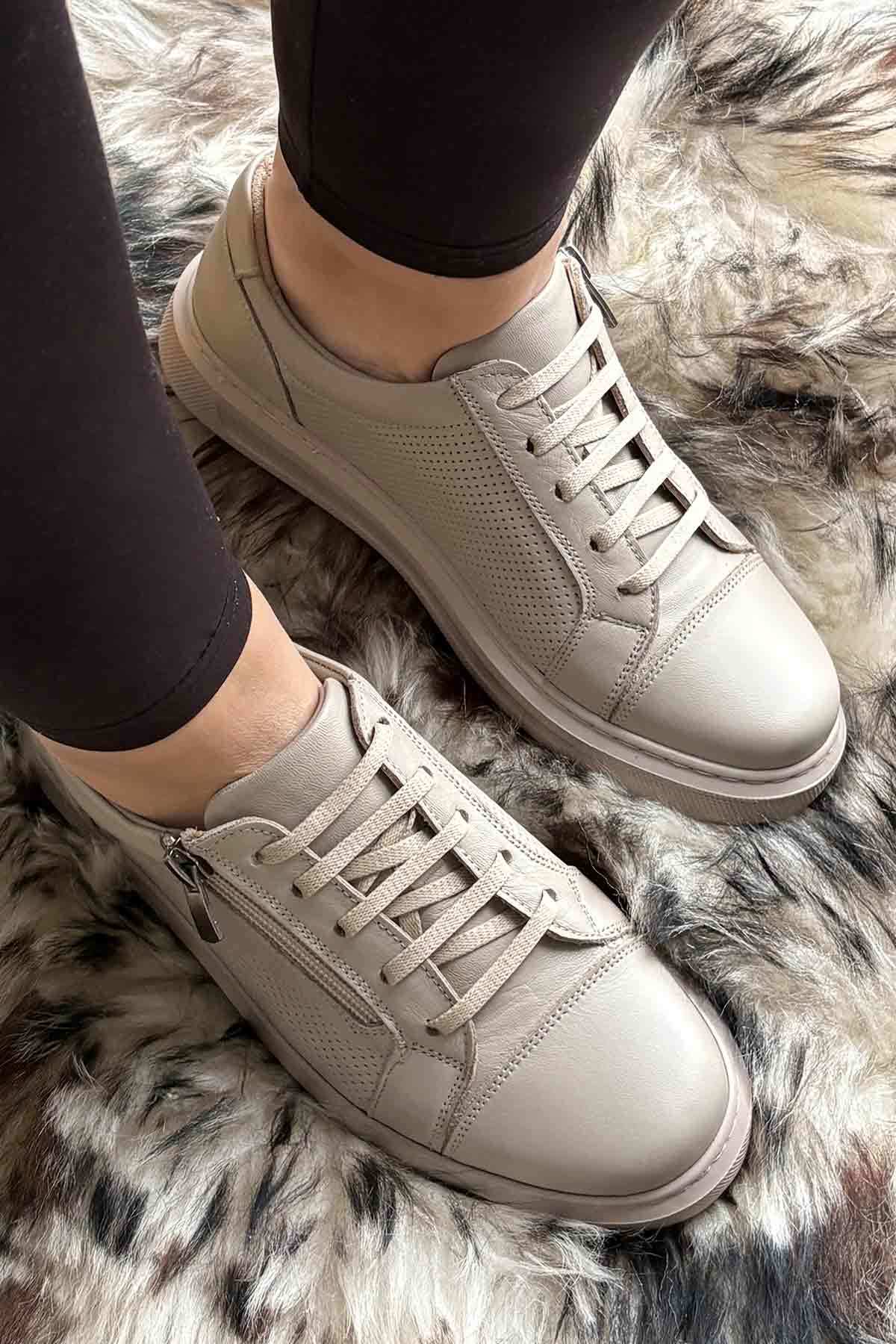 Pegia Women's Leather Sneakers DG6024  - Stone