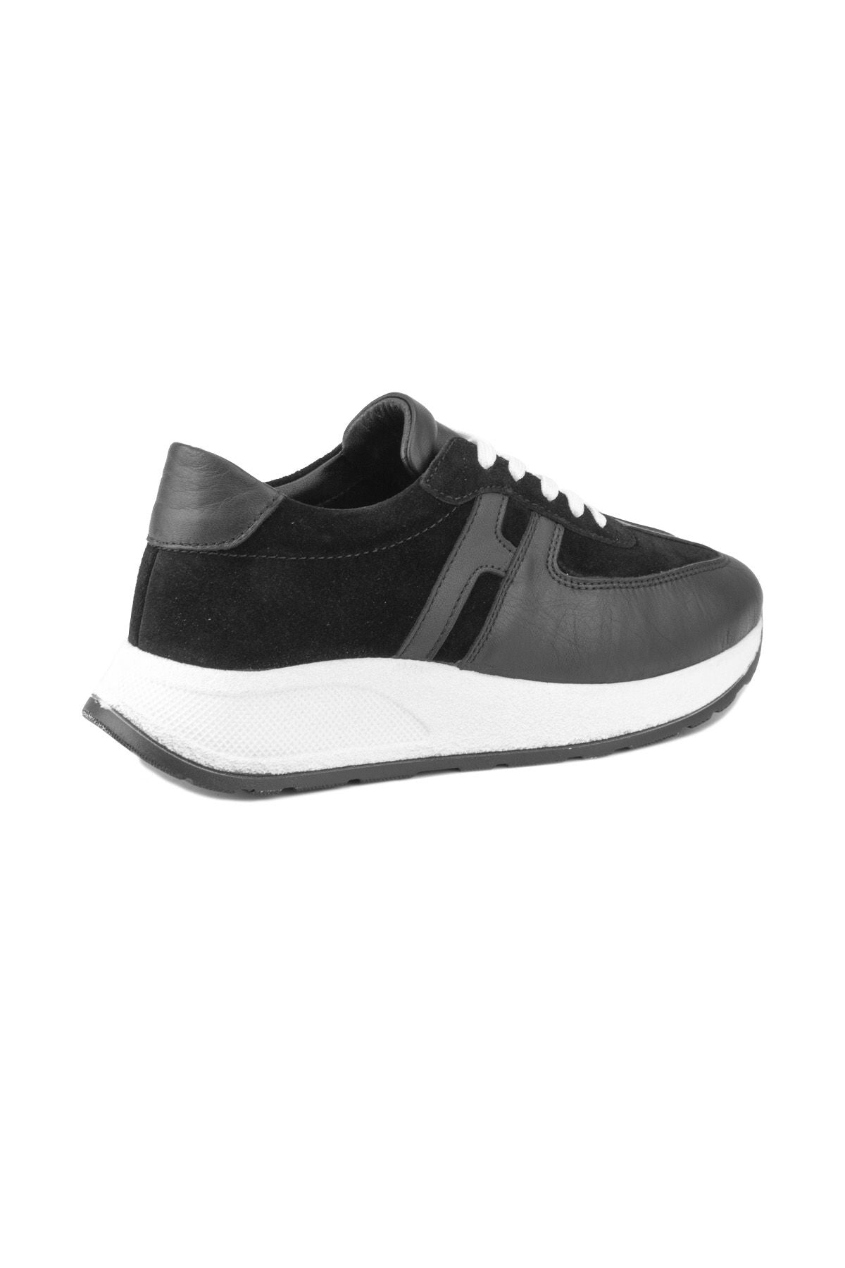Pegia Women's Leather Sneakers DG6025  - Black