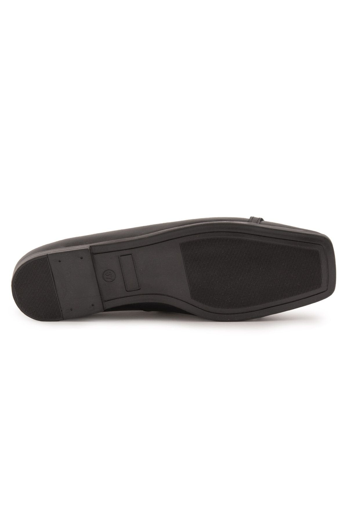 Pegia Women's Leather Buckled Ballerinas DG6032  - Black