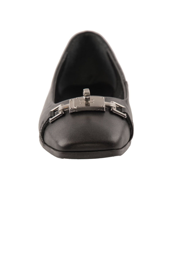 Pegia Women's Leather Buckled Ballerinas DG6032  - Black