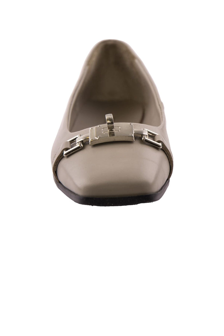 Pegia Women's Leather Buckled Ballerinas DG6032  - Stone
