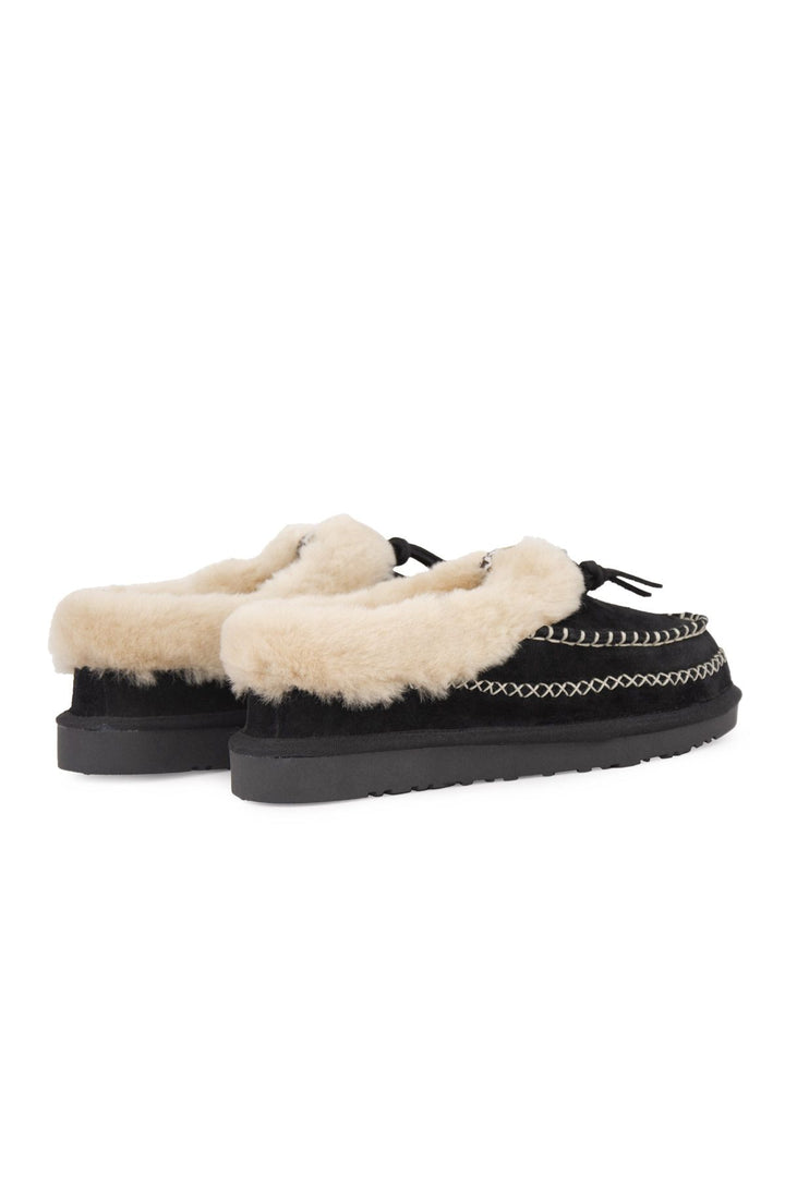 Pegia Women’s Sheepskin Shoes 191159  - Black