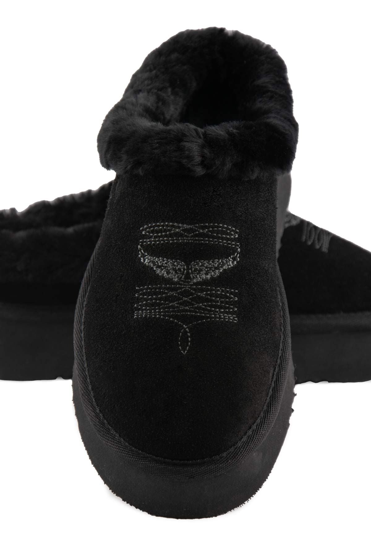 Pegia Women’s Sheepskin Slippers 191157  - Black