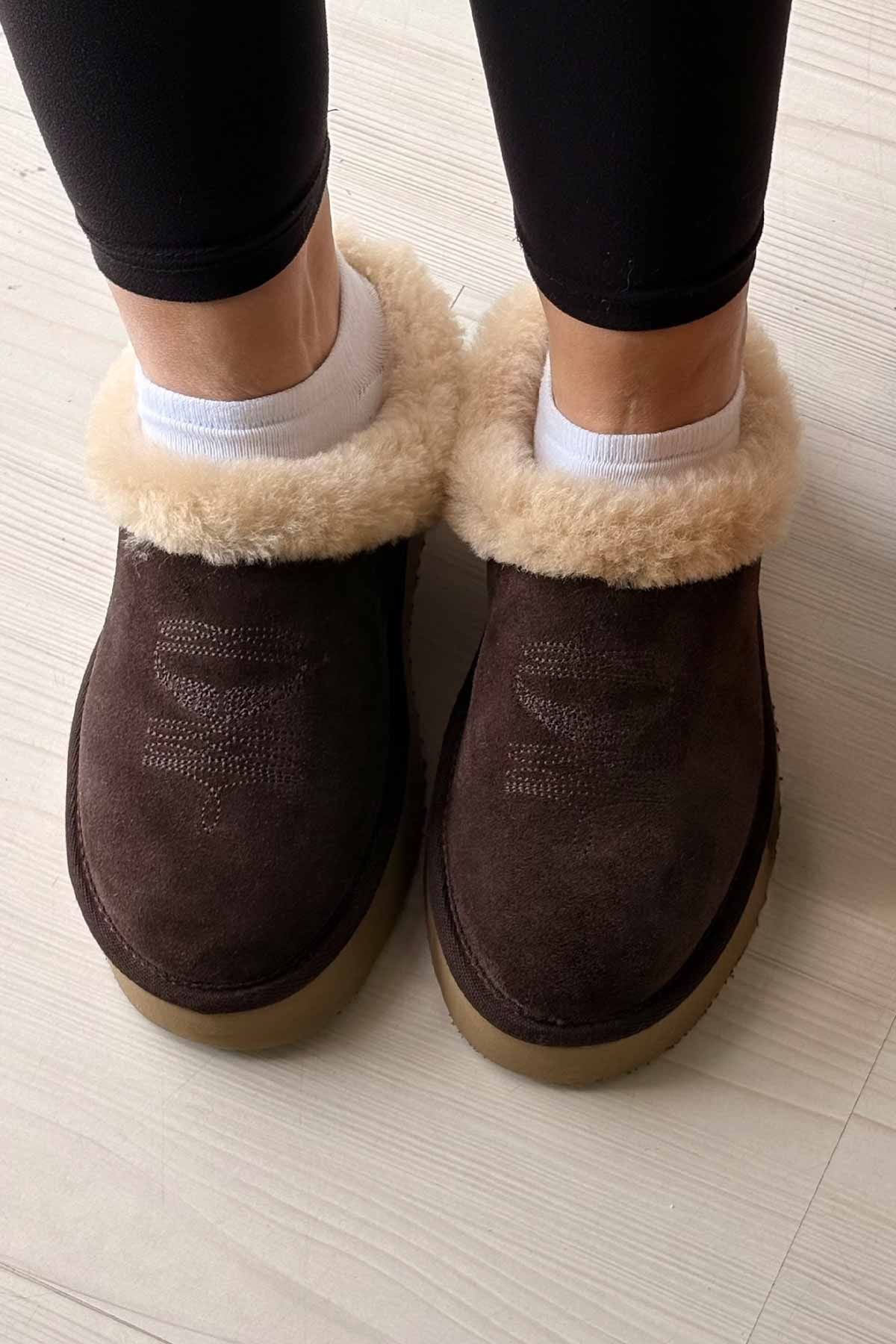 Pegia Women’s Sheepskin Slippers 191157  - Choco