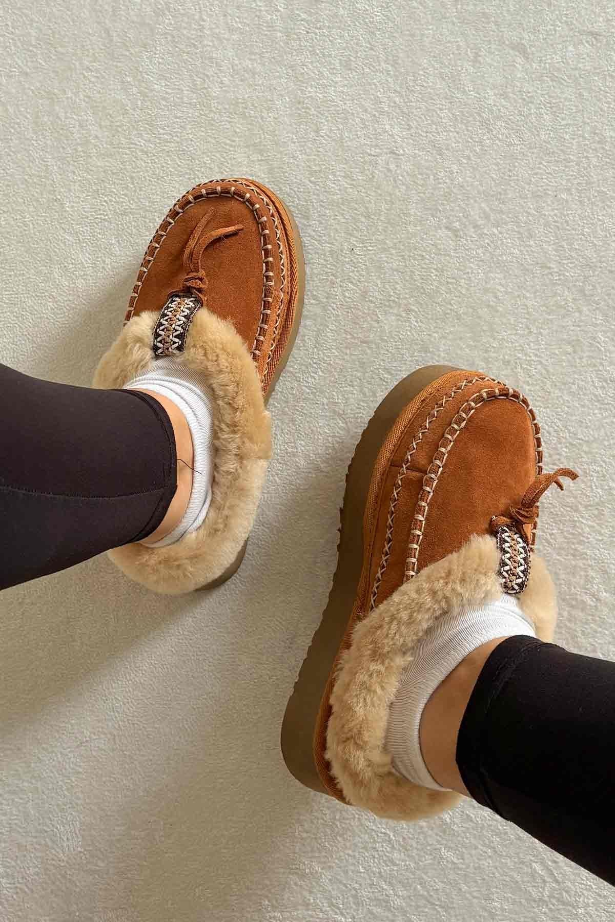 Pegia Women’s Sheepskin Platform Shoes 191164  - Chestnut
