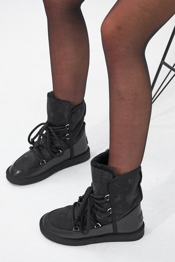 Pegia Lace-up Shearling Women's Boots 191116  - Black