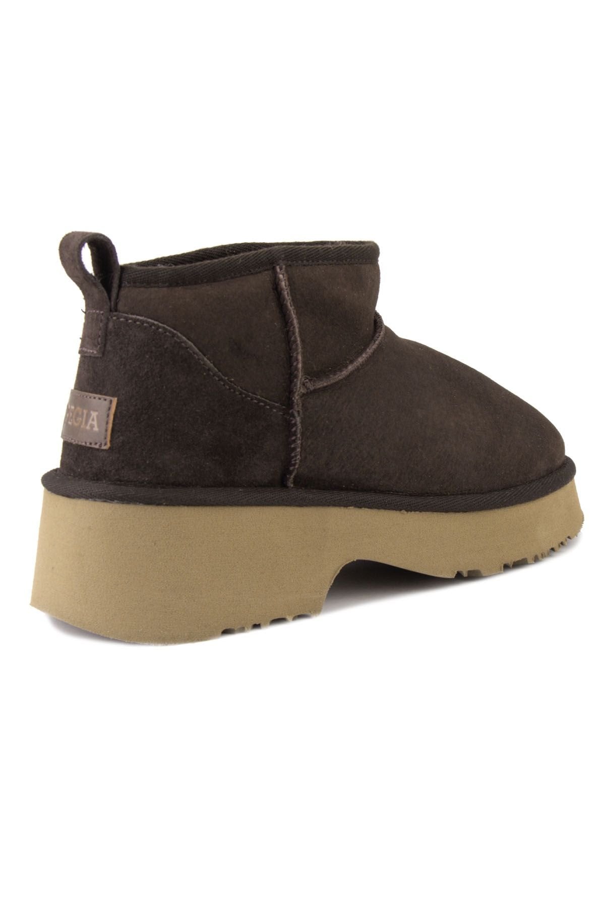 Pegia Women's Sheepskin Boots 191156  - Choco