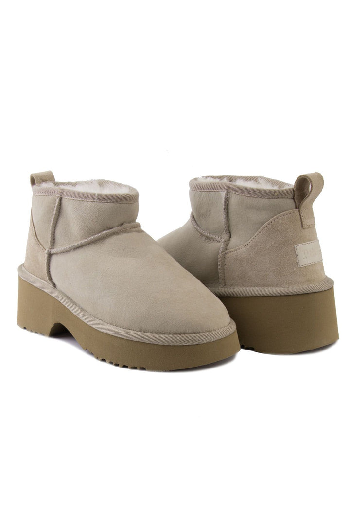 Pegia Women's Sheepskin Boots 191156  - Beige