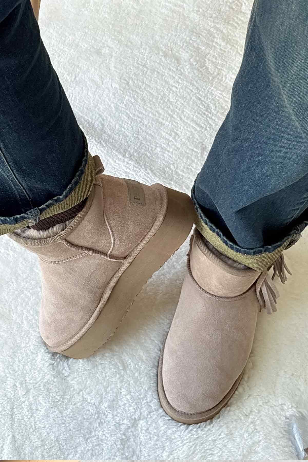 Pegia Fringed Sheepskin Short Boots 191360  - Stone