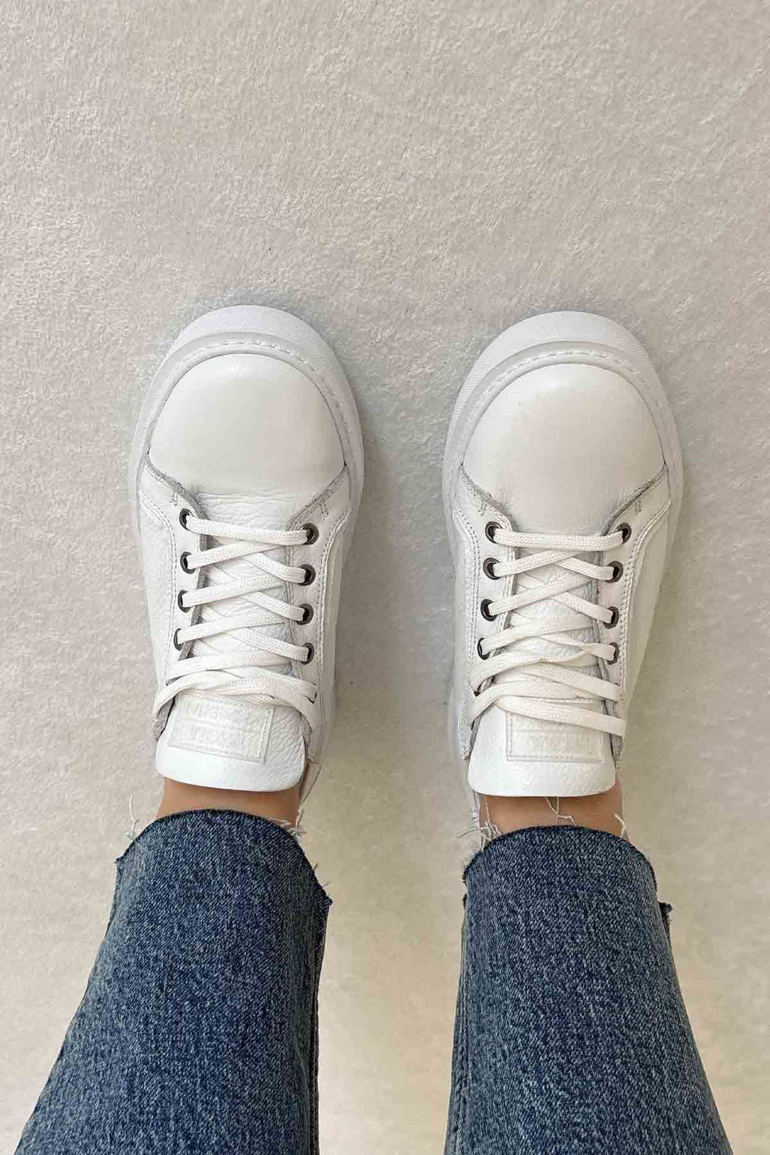 Pegia Genuine Floater Leather Sneakers 500973  - White