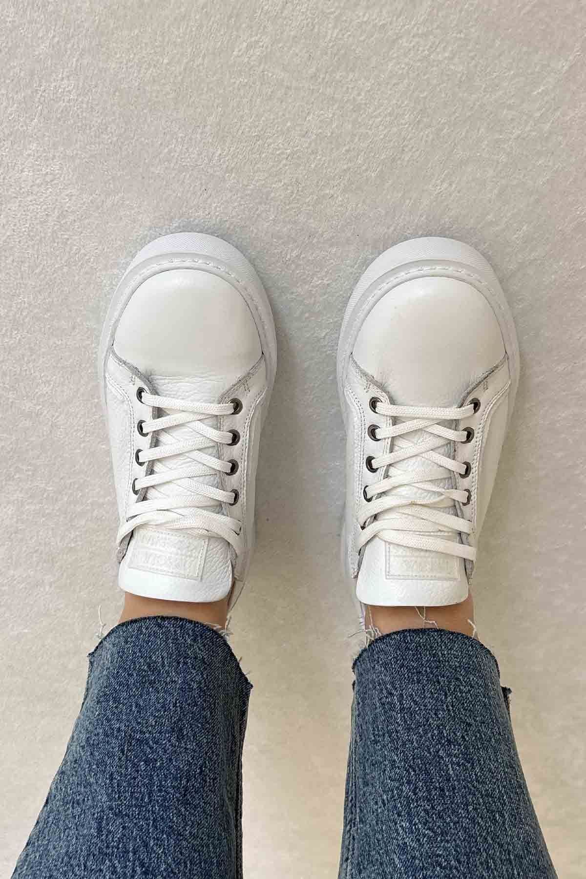Pegia Genuine Floater Leather Sneakers 500973  - White