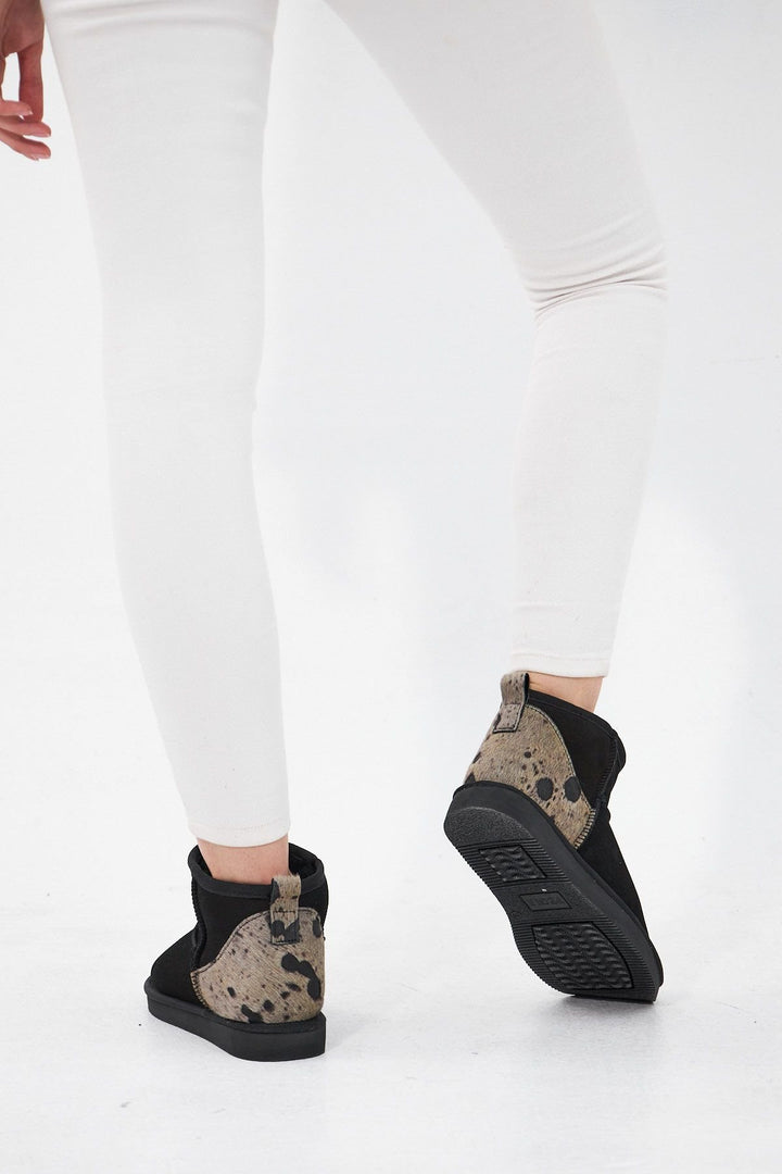 Pegia Heel Detailed Sheepskin Mini Boots 191143  - Beige