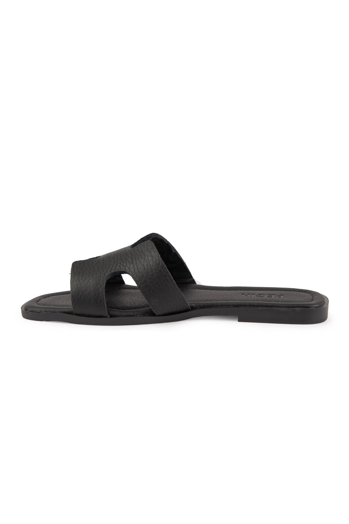 Pegia Vibe Women Leather Slippers 215540  - Black