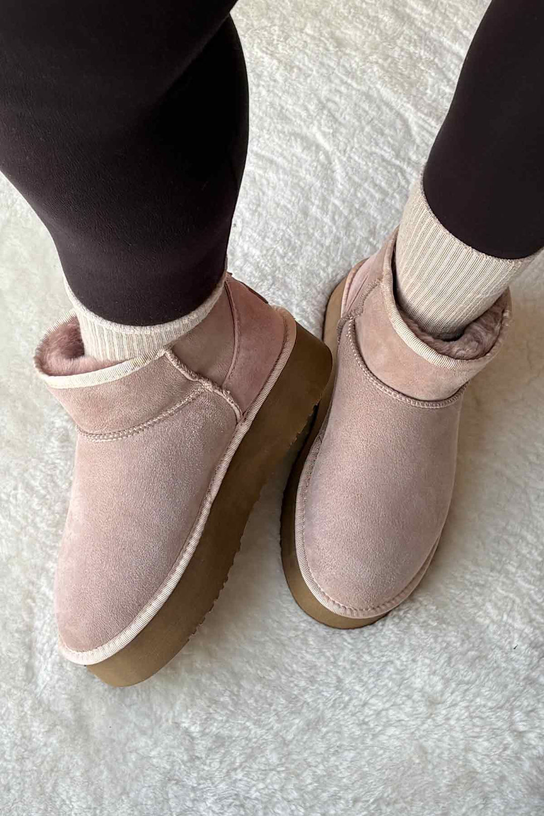 Pegia High Sole Shearling Women's Boots 191300  - Latte