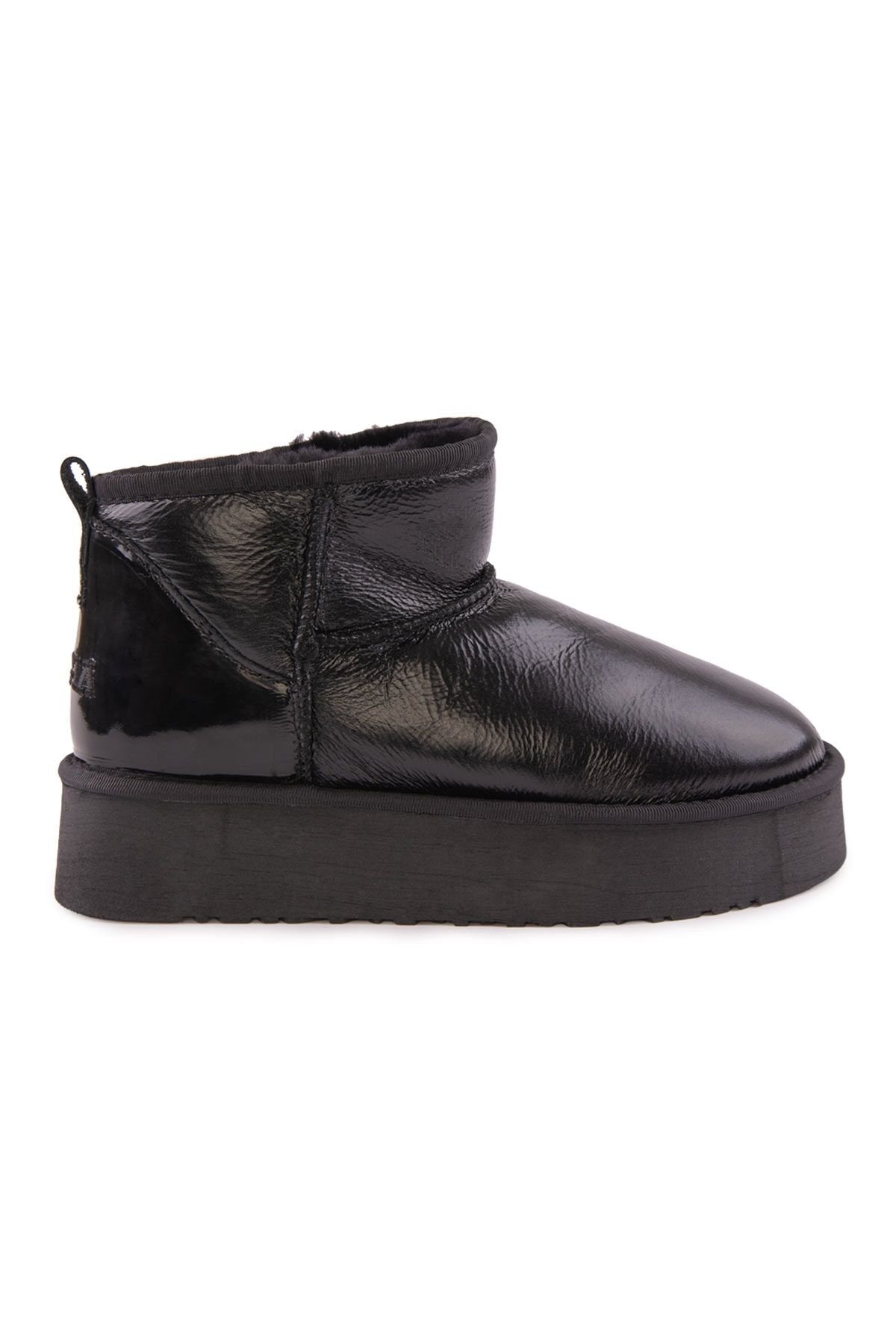 Pegia High Sole Patent Leather Boots 191307  - Black