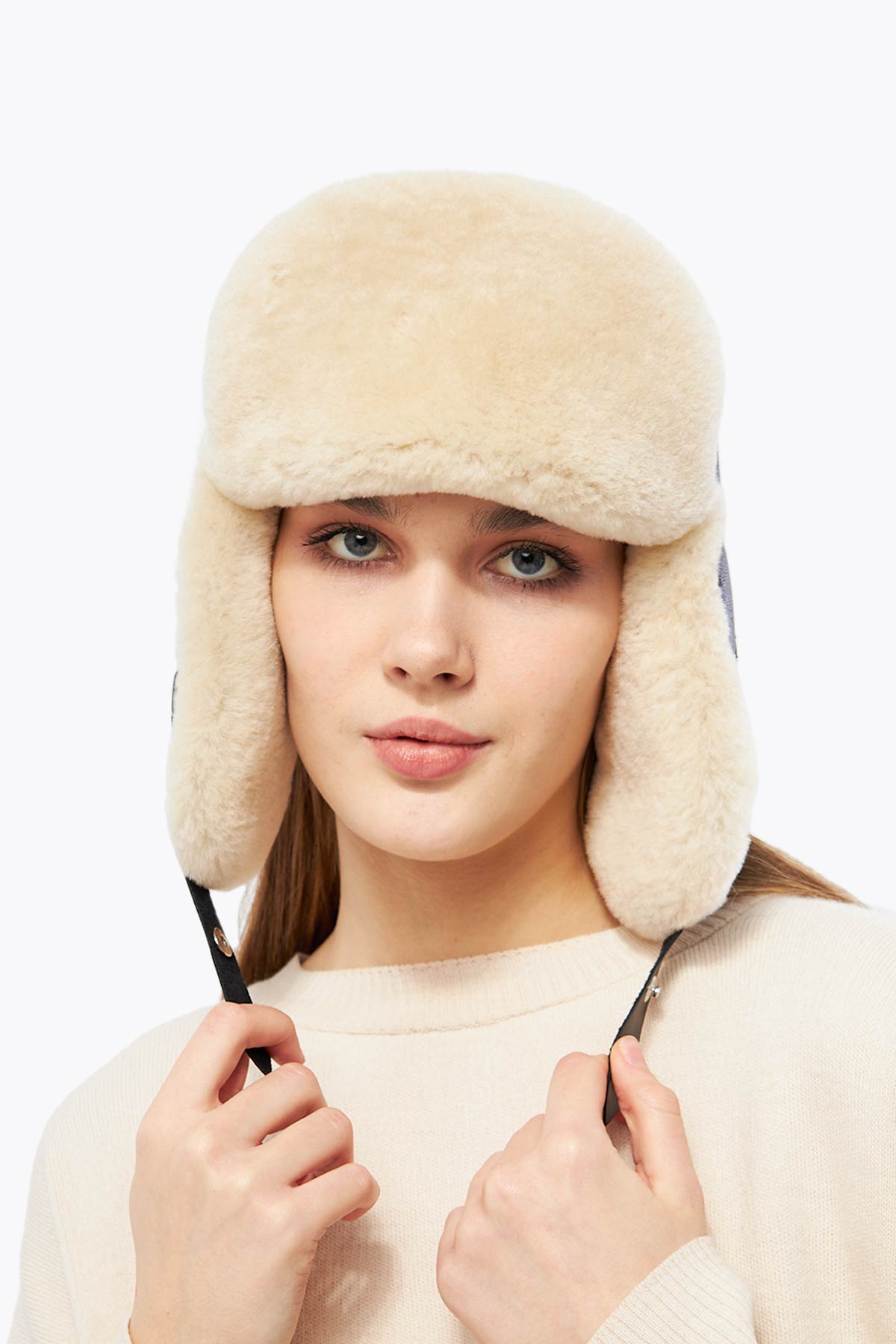 Pegia Hetta Sheepskin Unisex Adjustable Strap Aviator Hat