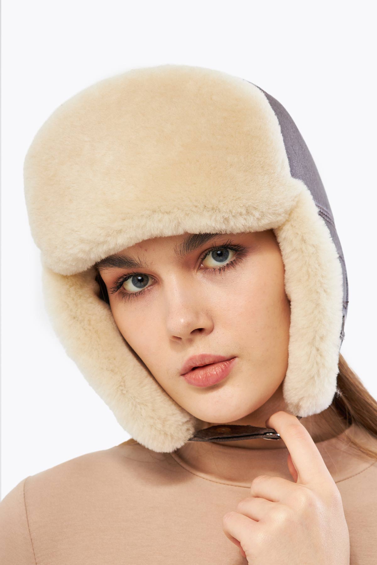 Pegia Hetta Sheepskin Unisex Adjustable Strap Aviator Hat