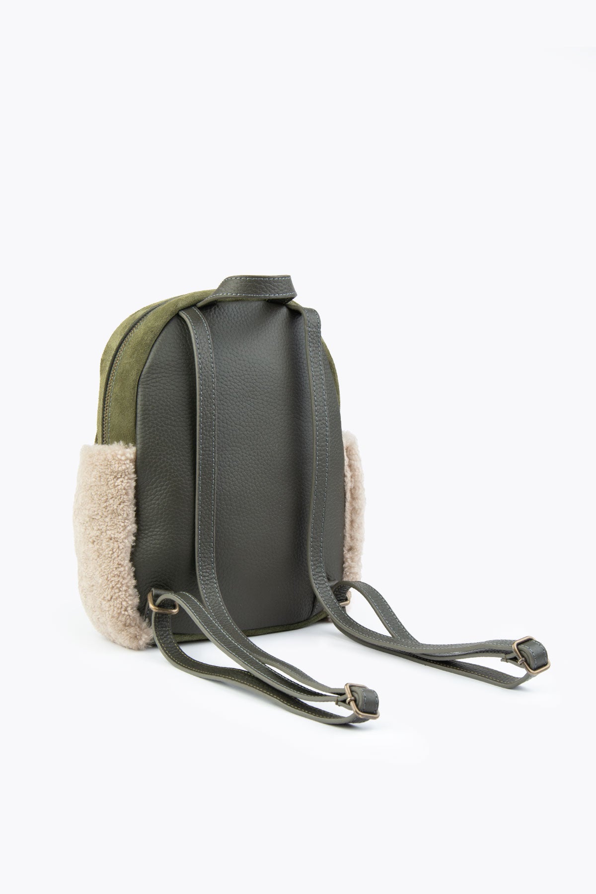 Mini-Rucksack aus Lammfell von Pegia Moso