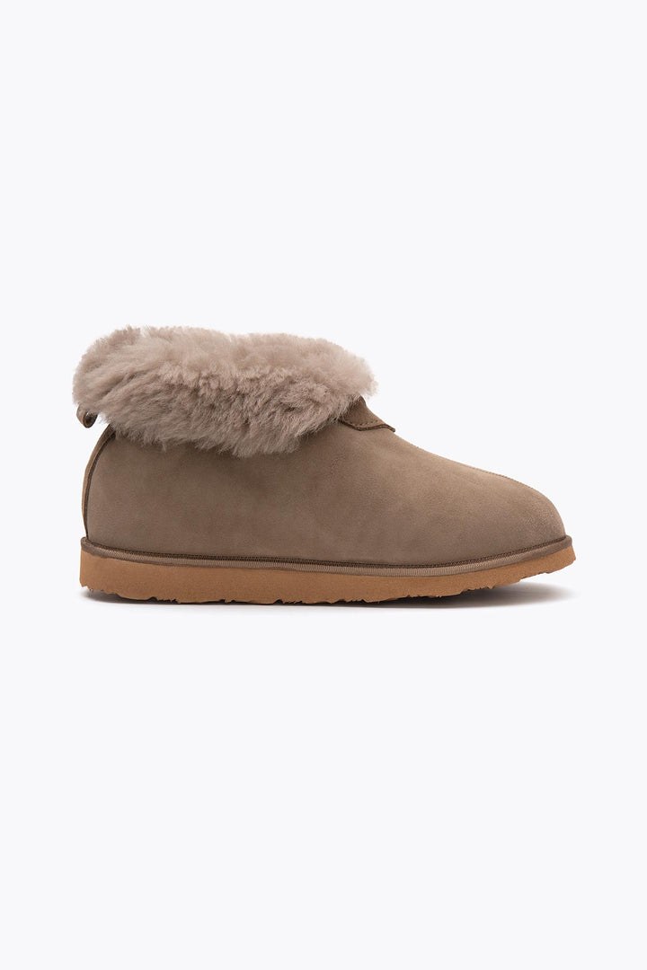 Pegia Moen Unisex Sheepskin Bootie Slippers - Pegia