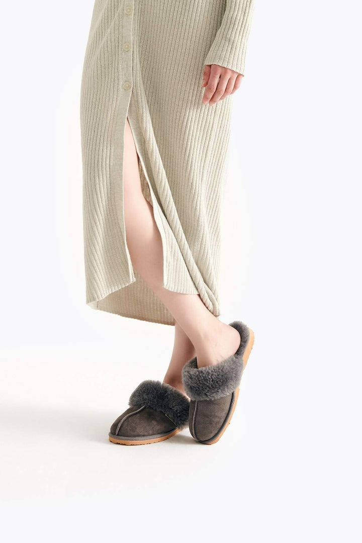 Pegia Monse Sheepskin Women's Slippers - Pegia