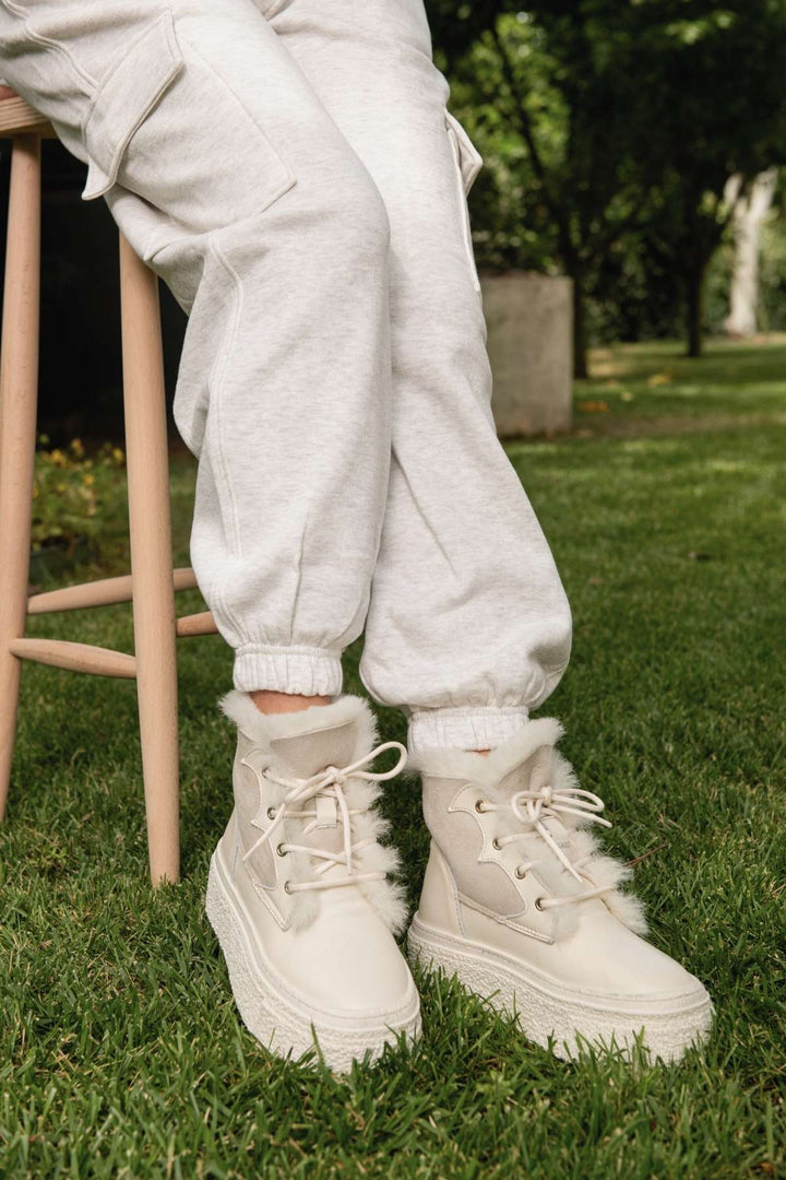 Pegia Nora Shearling Platform Women's Boots - Pegia