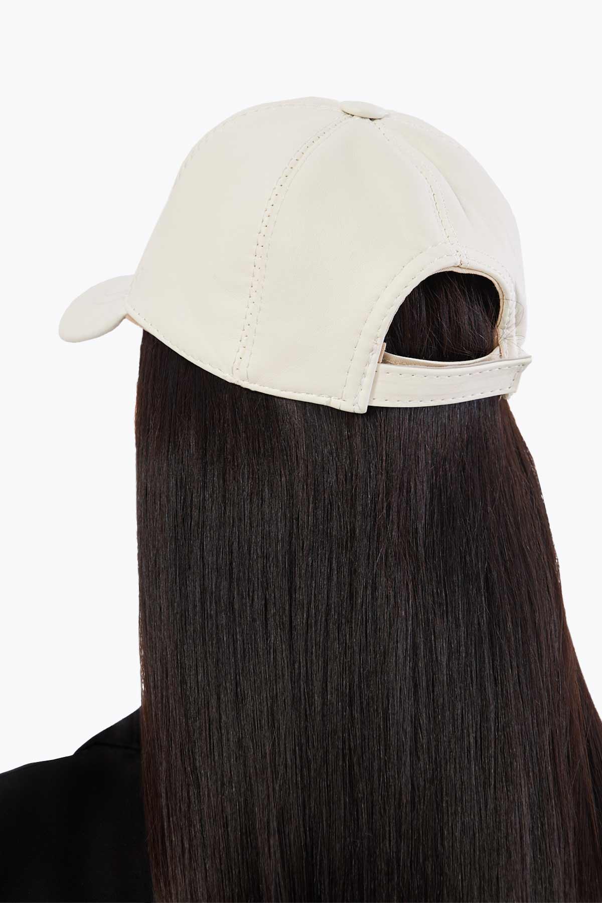 Pegia Pera Leather Cap