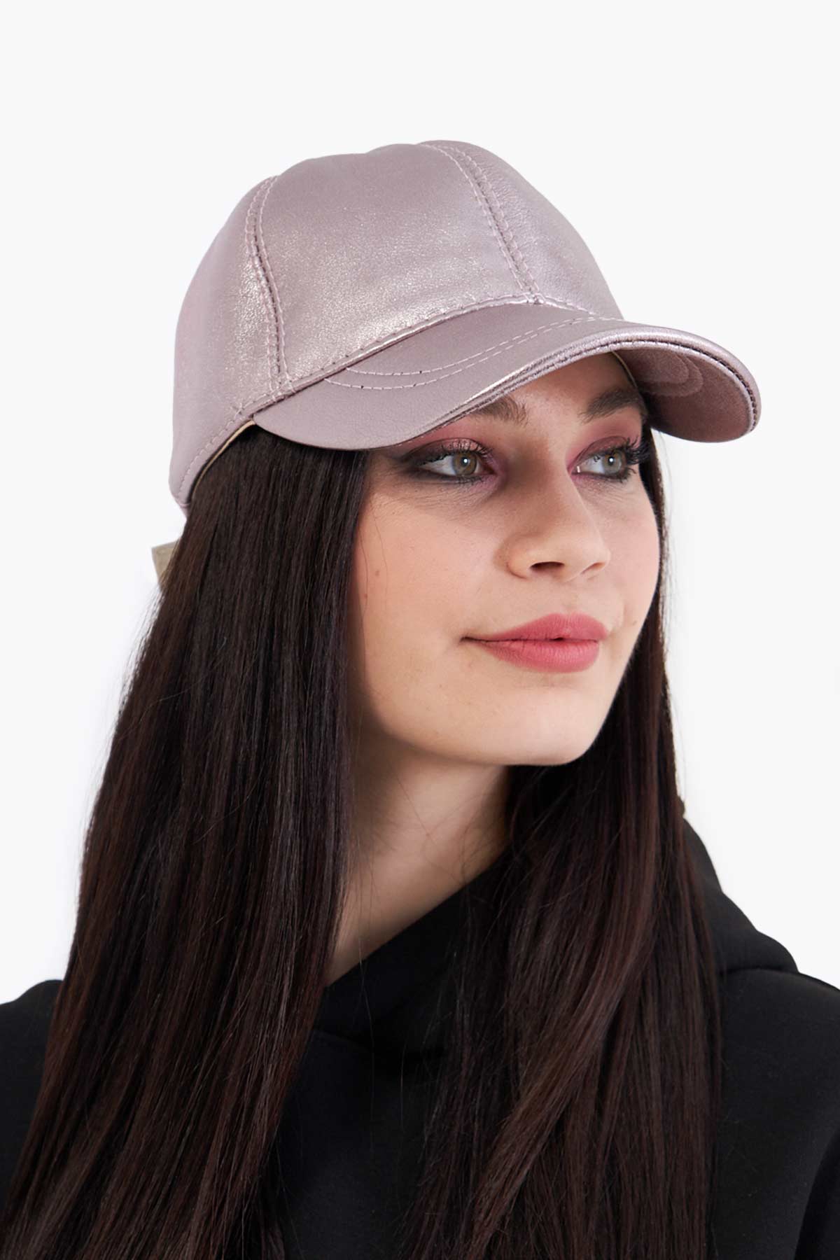 Pegia Pera Leather Cap