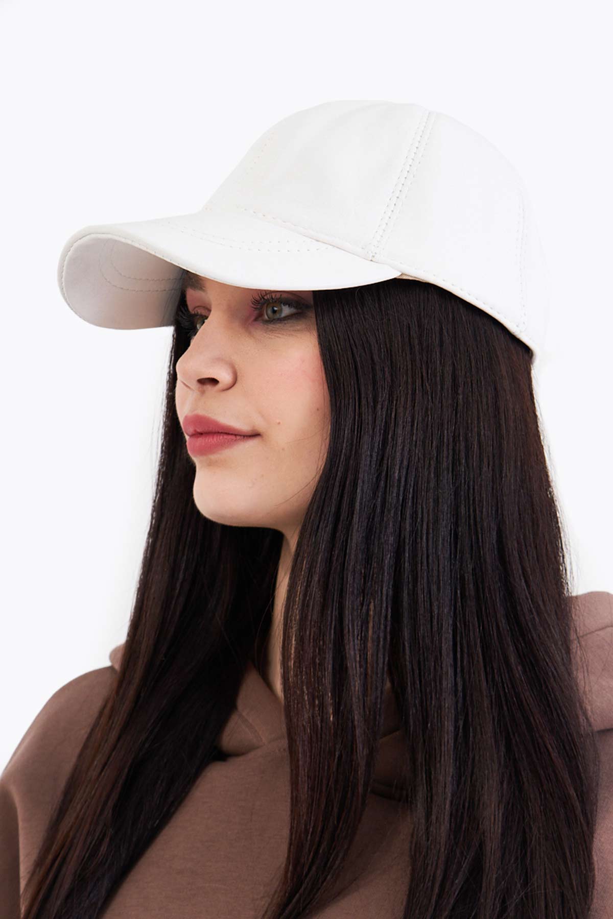 Pegia Pera Leather Cap